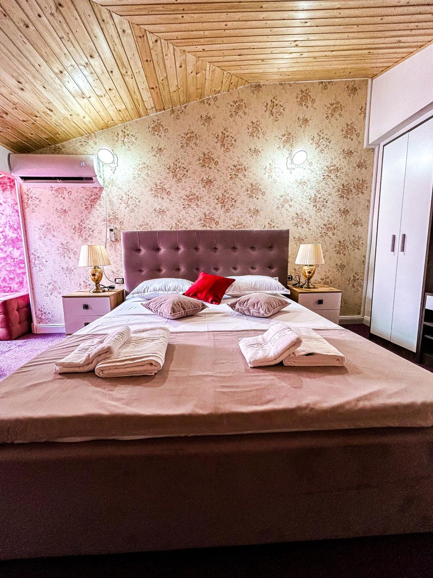 Hotel Boutique Casa Vermont บูคาเรสต์ ภายนอก รูปภาพ