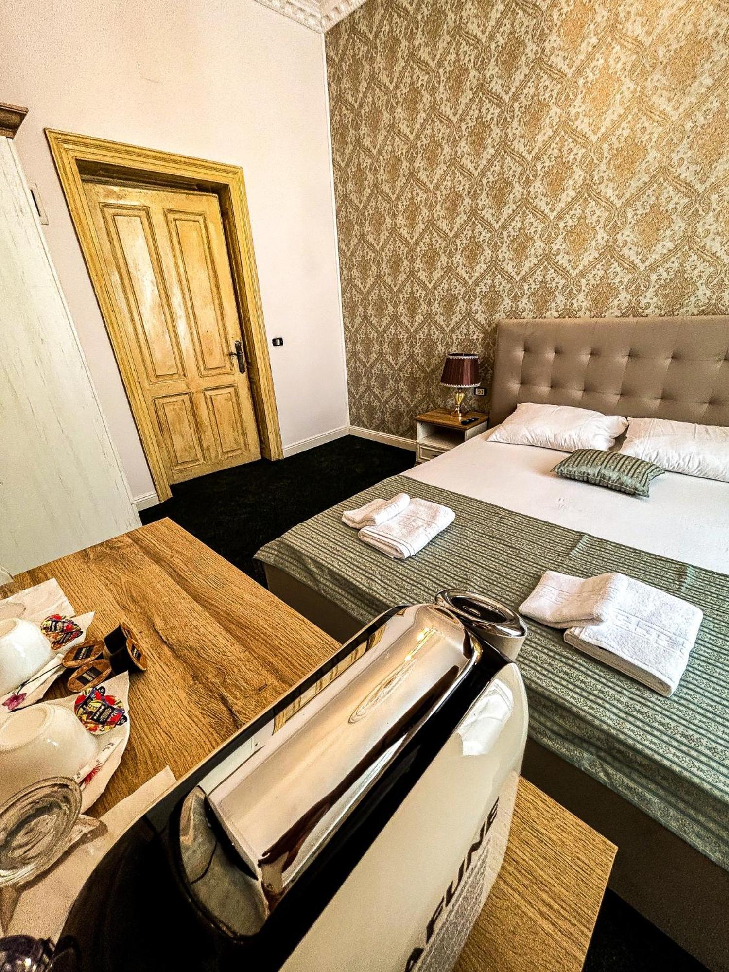 Hotel Boutique Casa Vermont บูคาเรสต์ ภายนอก รูปภาพ