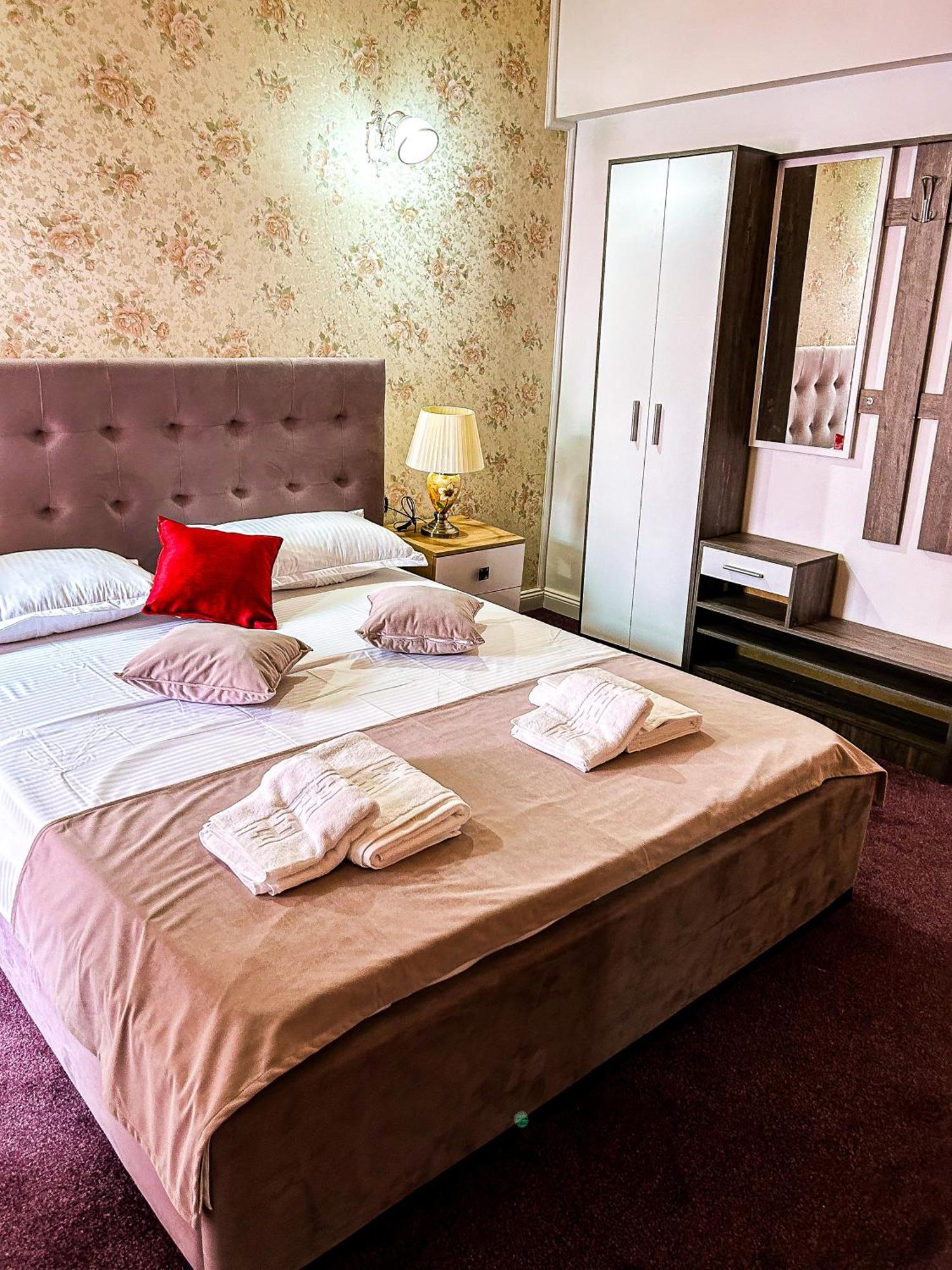 Hotel Boutique Casa Vermont บูคาเรสต์ ภายนอก รูปภาพ