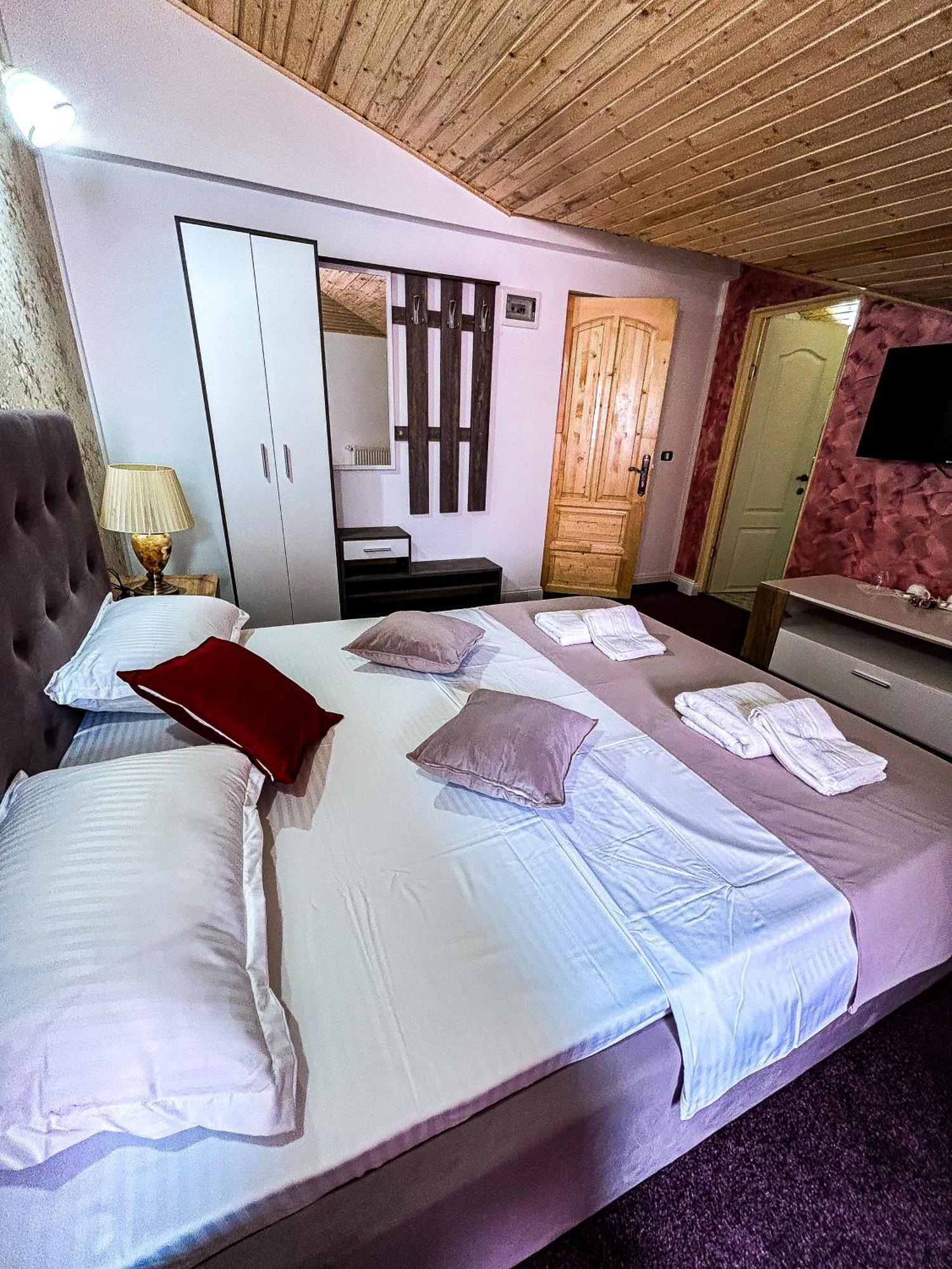Hotel Boutique Casa Vermont บูคาเรสต์ ภายนอก รูปภาพ