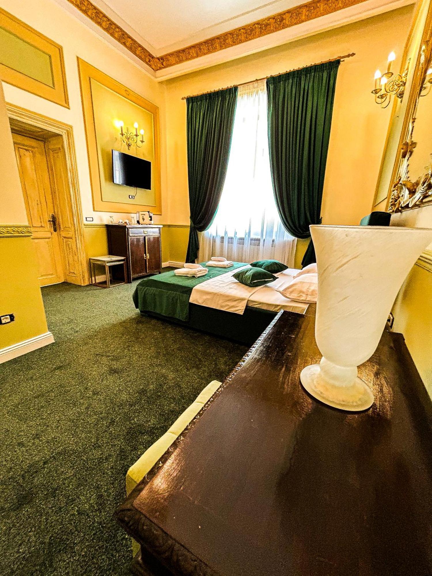 Hotel Boutique Casa Vermont บูคาเรสต์ ภายนอก รูปภาพ