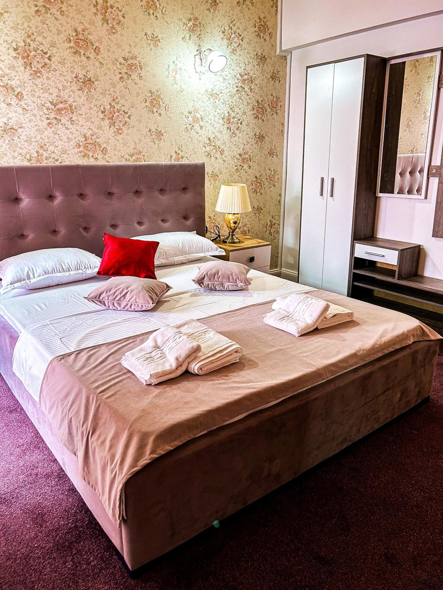 Hotel Boutique Casa Vermont บูคาเรสต์ ภายนอก รูปภาพ