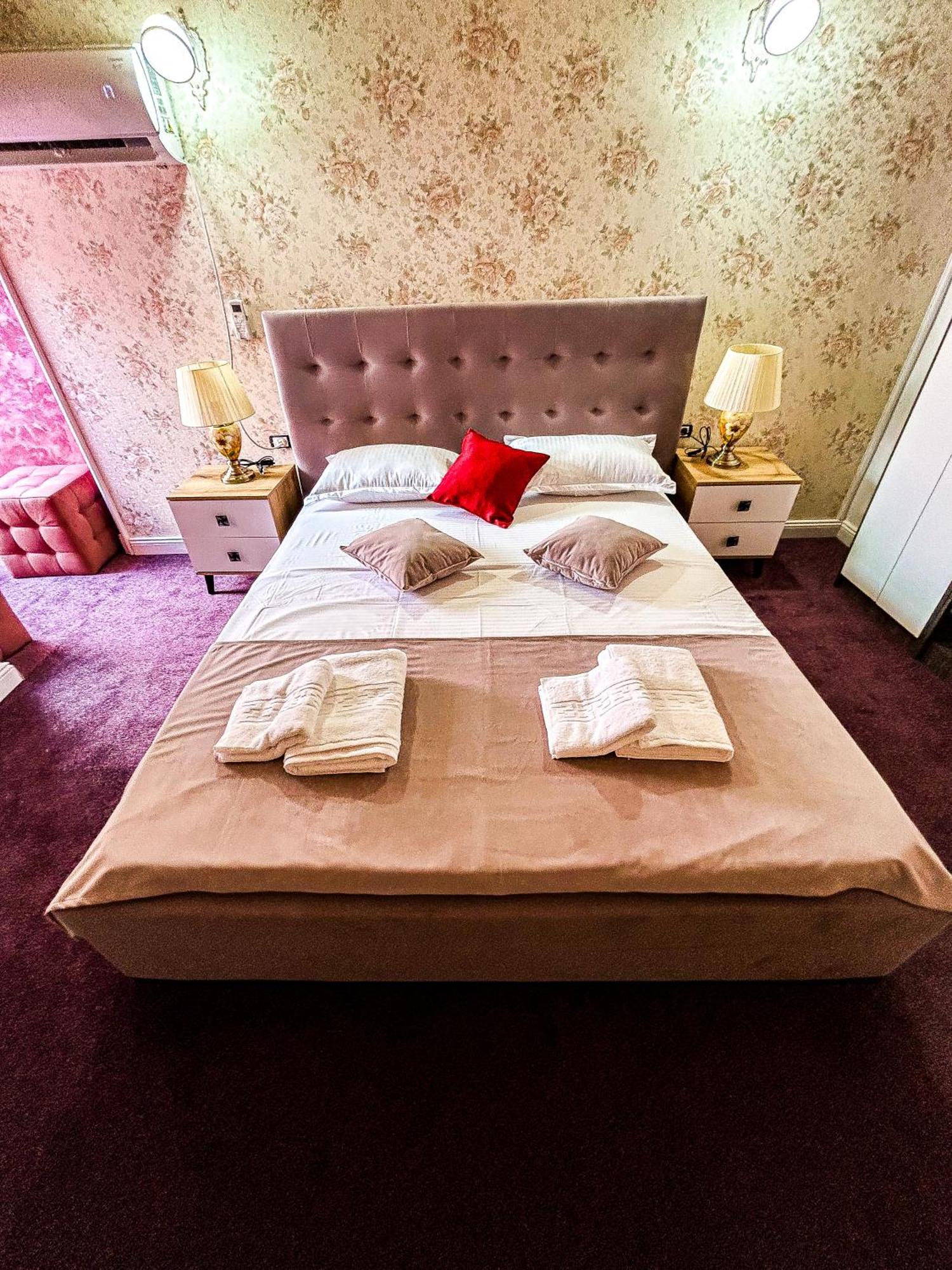 Hotel Boutique Casa Vermont บูคาเรสต์ ภายนอก รูปภาพ